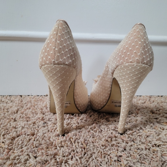 Menbur Beige Lace Pumps - Picture 4 of 4